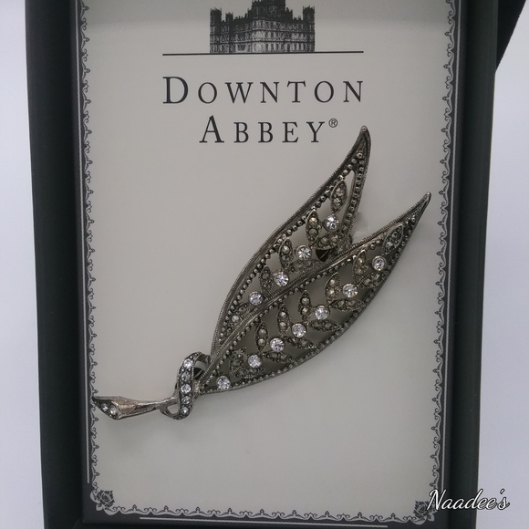 Silver-Tone Pave Crystal Accent Filigree Leaf Pin - Picture 2 of 2